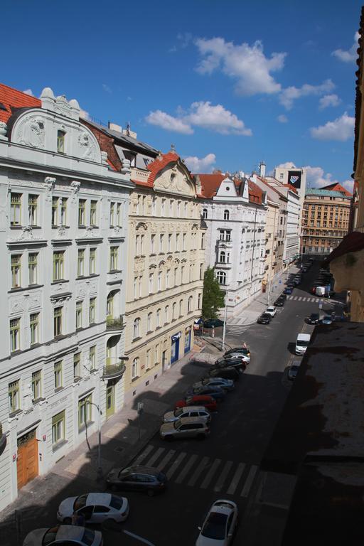 Apartment Rimska 34 Prague Exterior photo